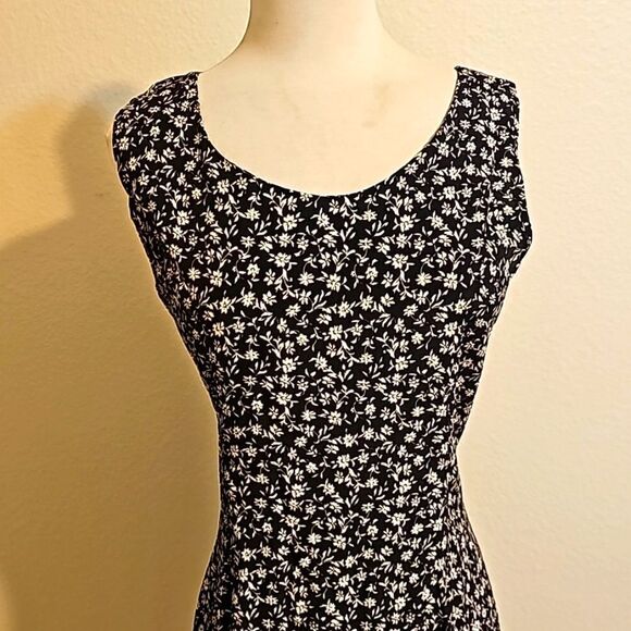 NEW STAR USA VINTAGE DRESS SIZE SMALL. - Picture 2 of 9